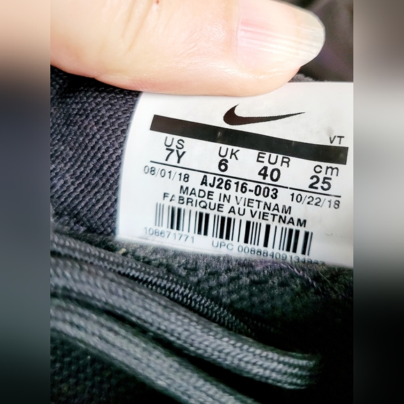 Nike Air VaporMax Throwback Future Unisex Sneakers Iridescents Gray M7/W8.5 - Picture 7 of 16